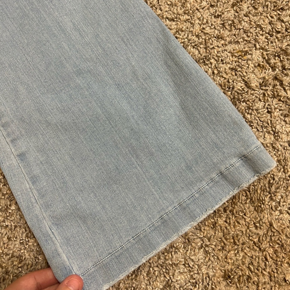 SPANX Denim Flare Leg Jeans Retro Light Wash Size Medium Women's Cotton Blend - Picture 6 of 8
